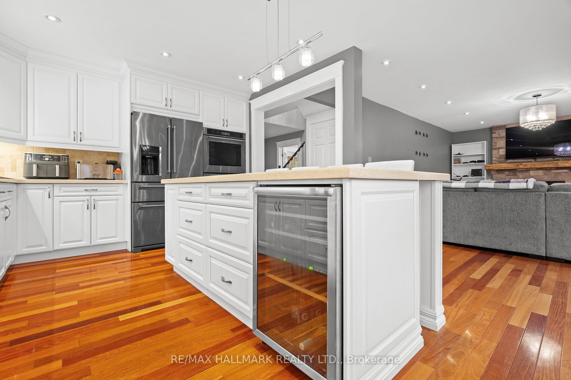 33 Sandal wood Drive