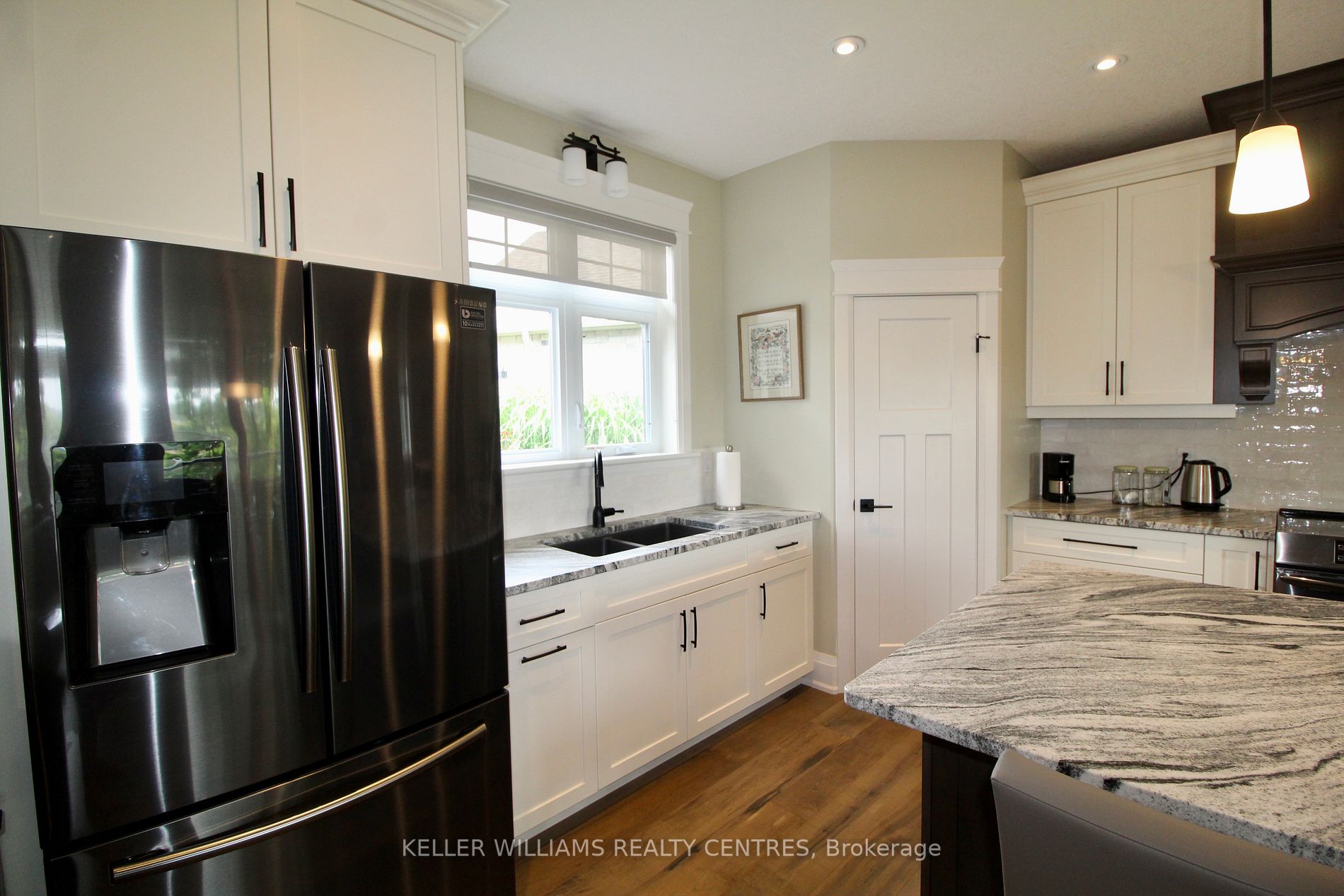 220 Djay Cres
