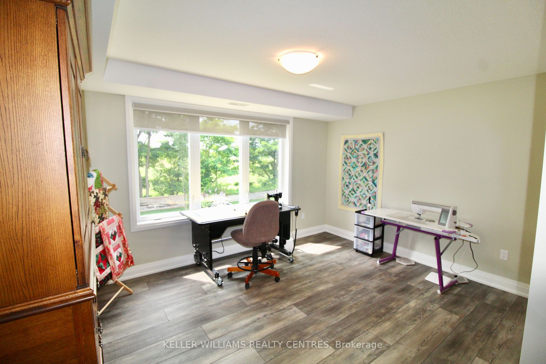 220 Djay Cres