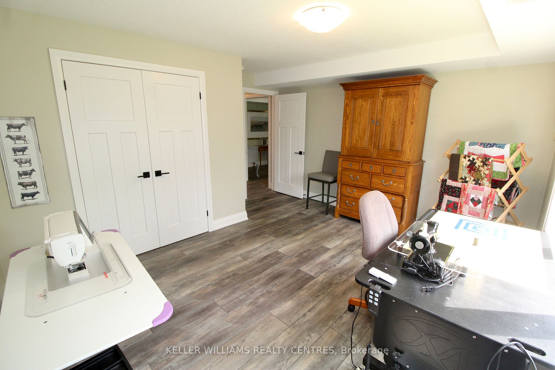 220 Djay Cres