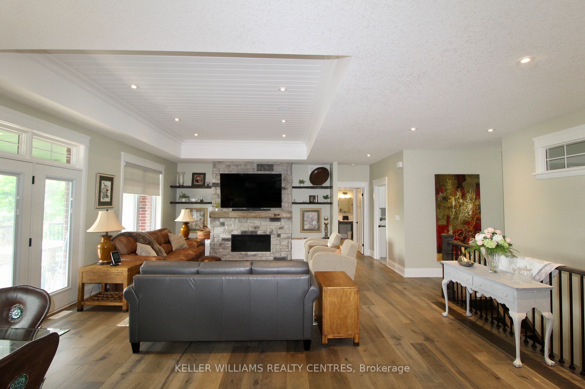 220 Djay Cres