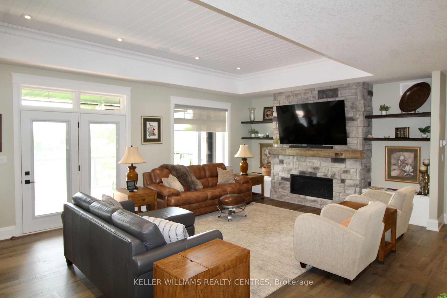 220 Djay Cres