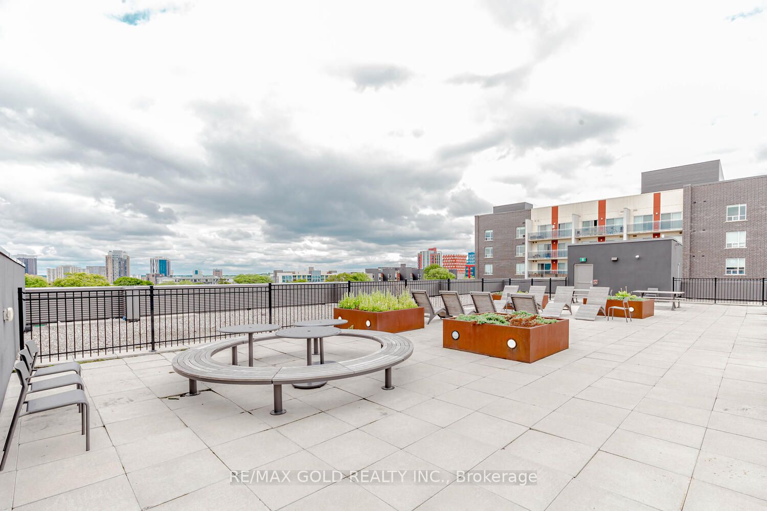 308 Lester Street, #202