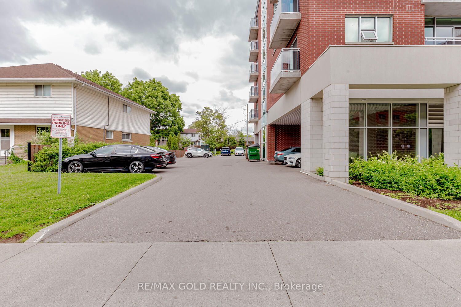 308 Lester Street, #202
