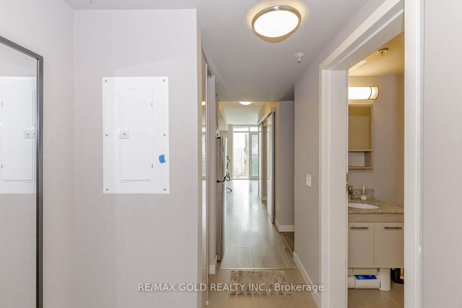 308 Lester Street, #202