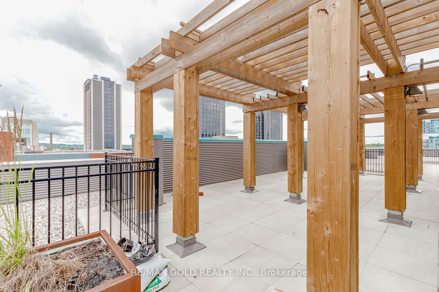308 Lester Street, #202