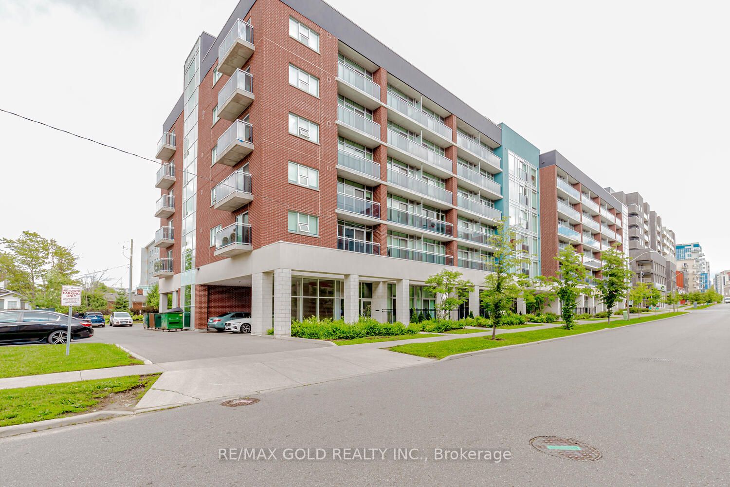 308 Lester St, #202