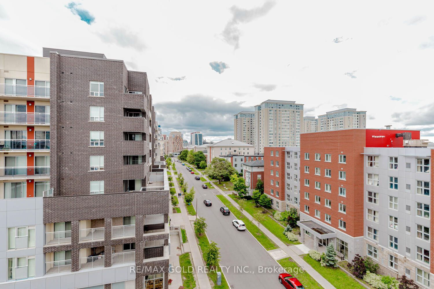 308 Lester Street, #202