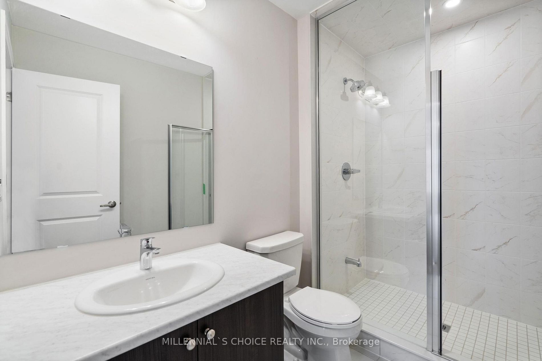 585 Colborne St E, #1004