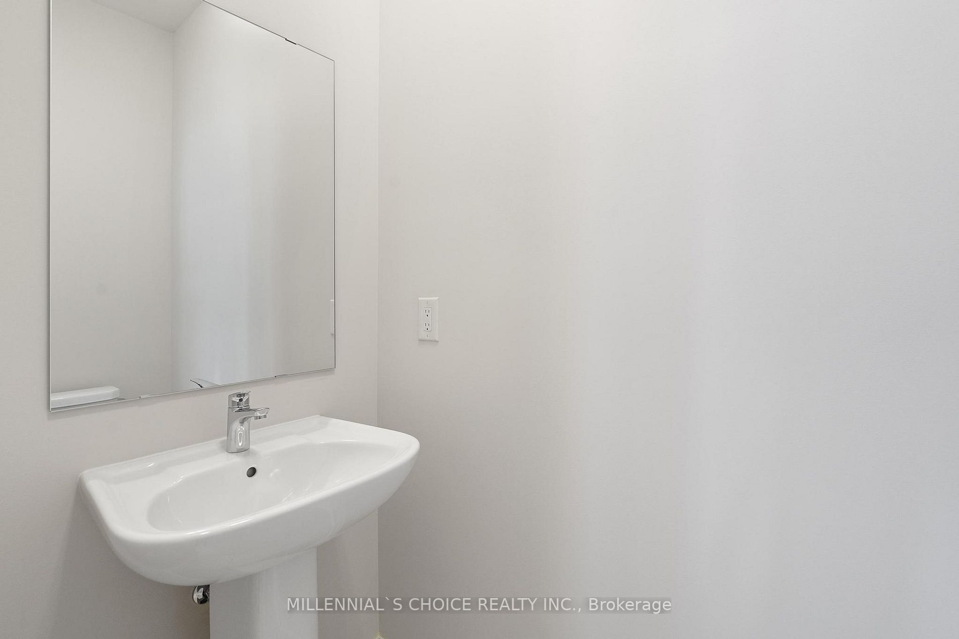 585 Colborne St E, #1004