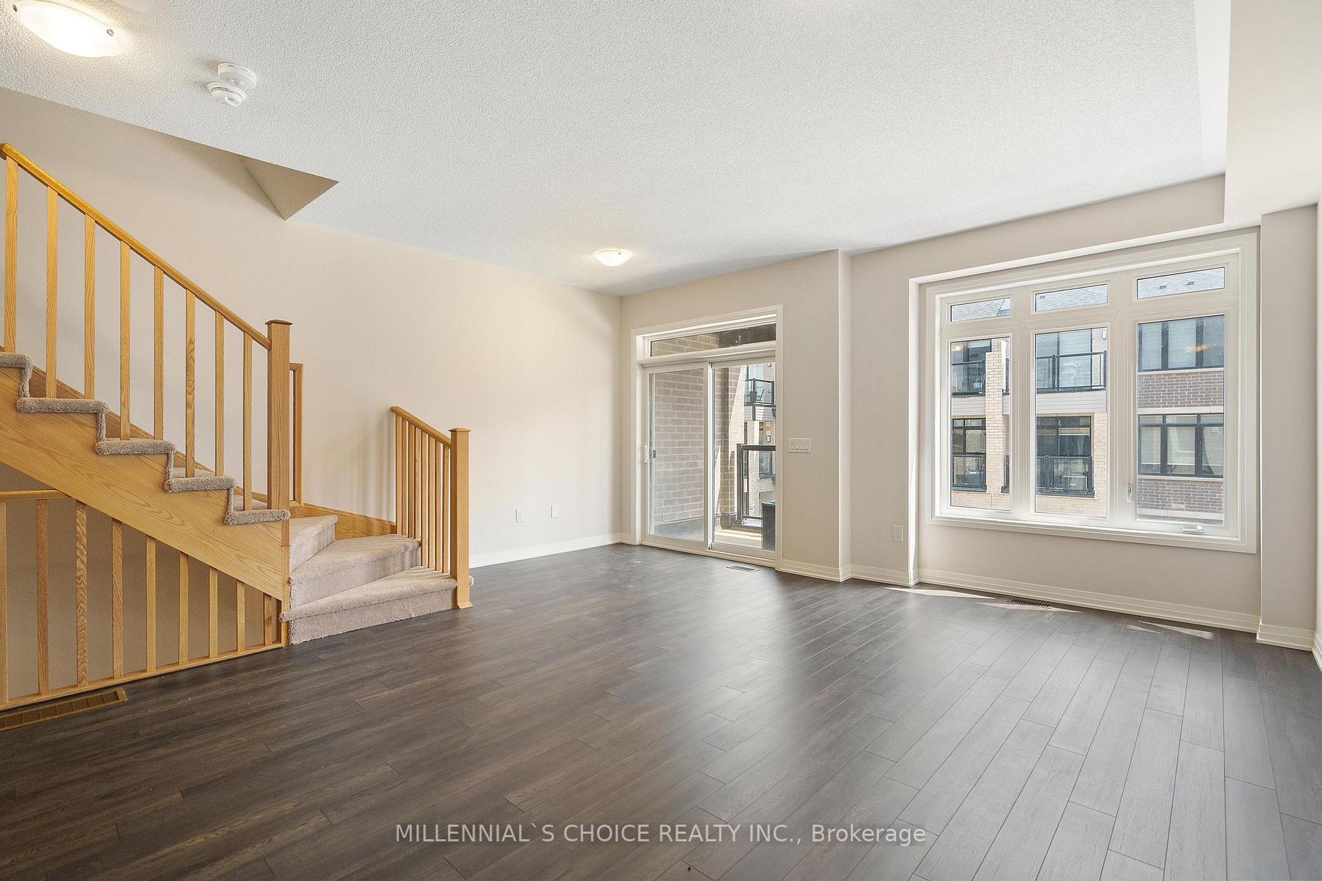 585 Colborne St E, #1004