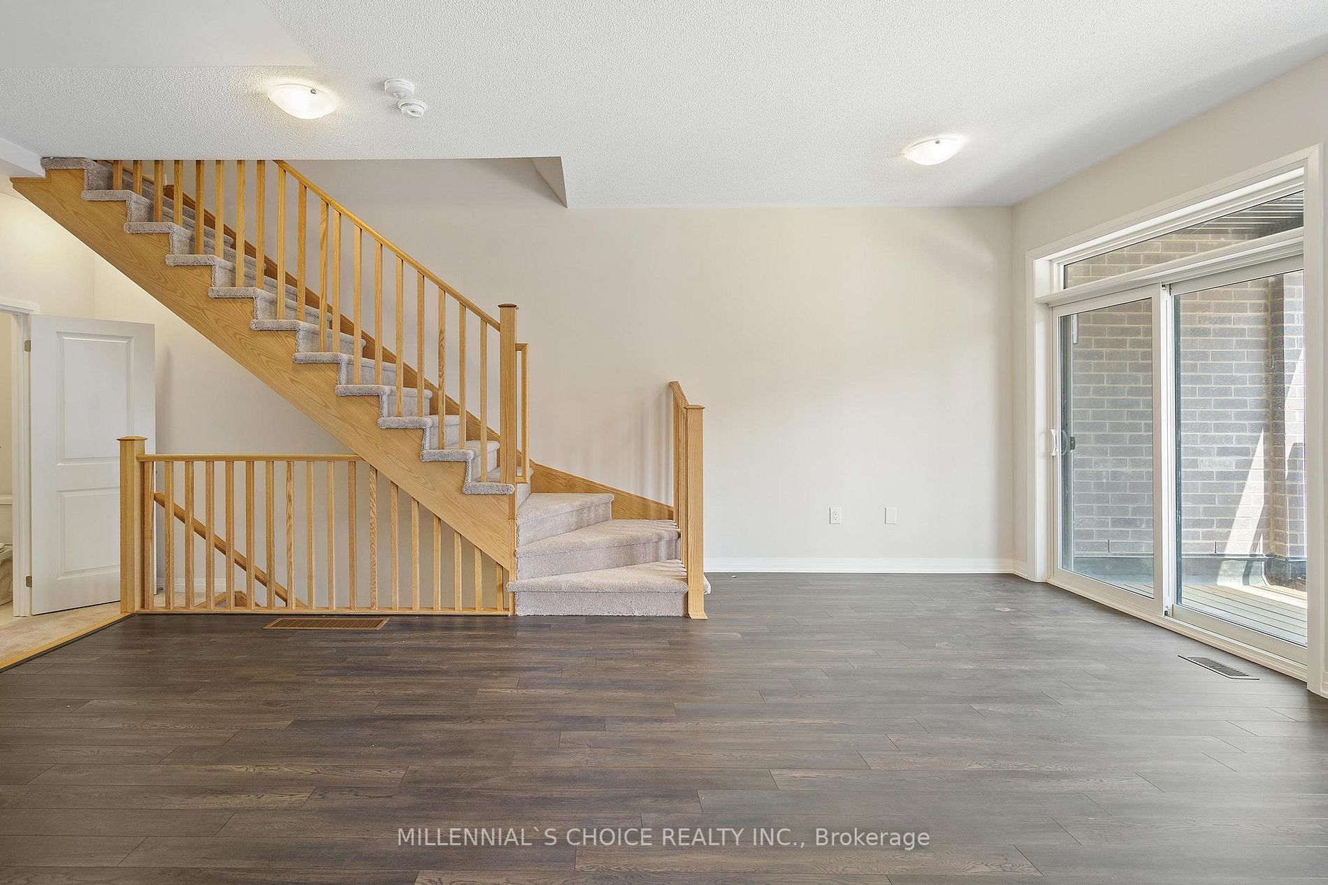 585 Colborne St E, #1004