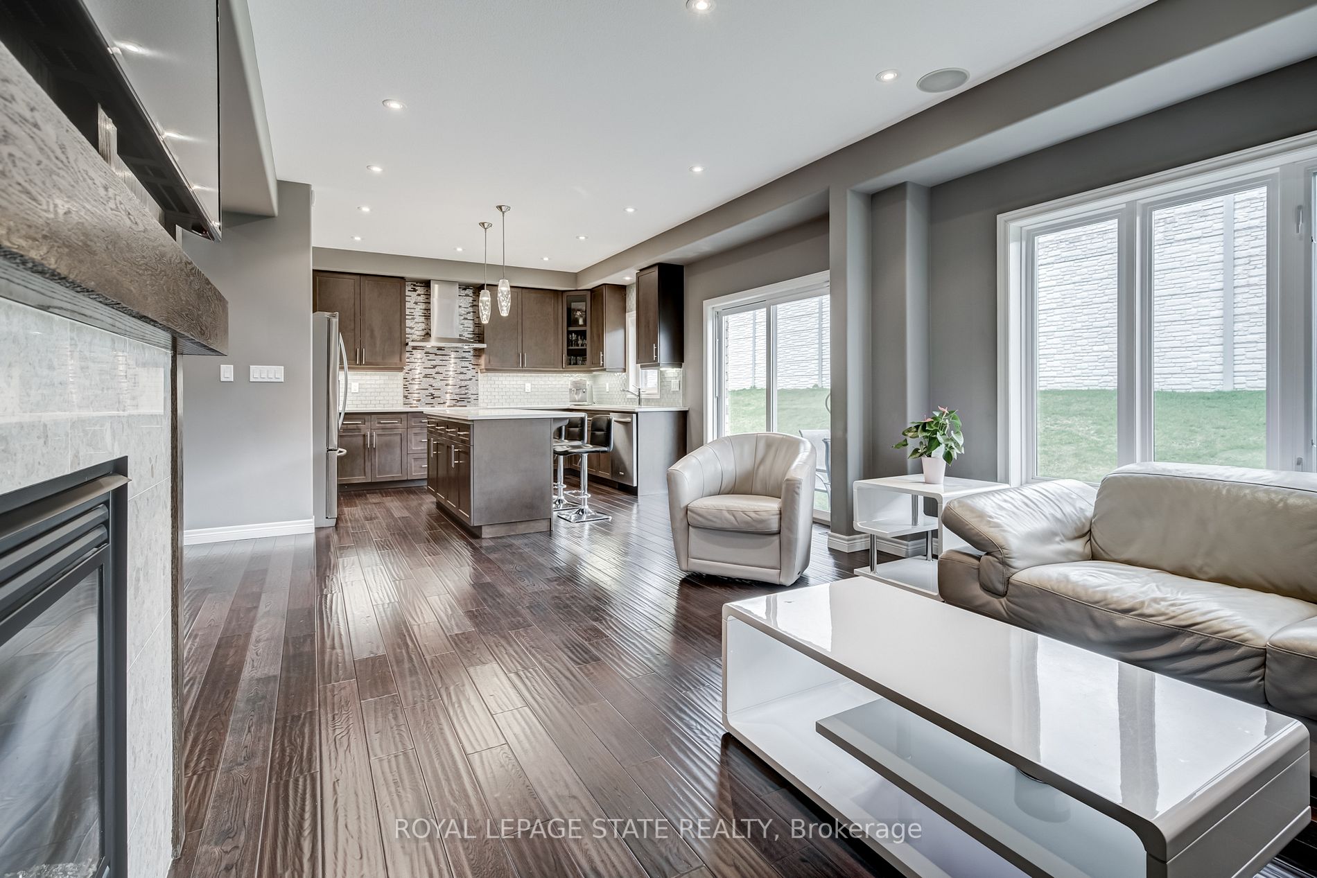 84 Lorne Ave