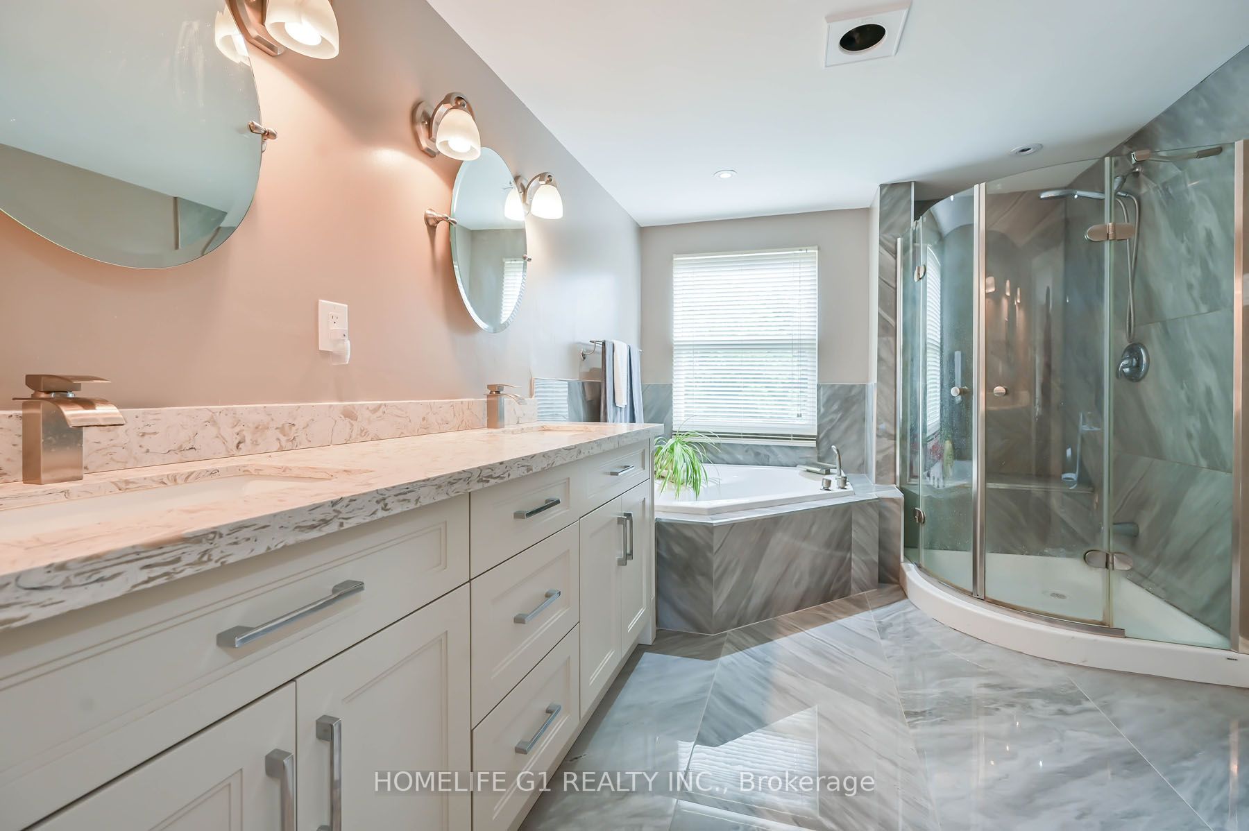 10 Douglas Pl