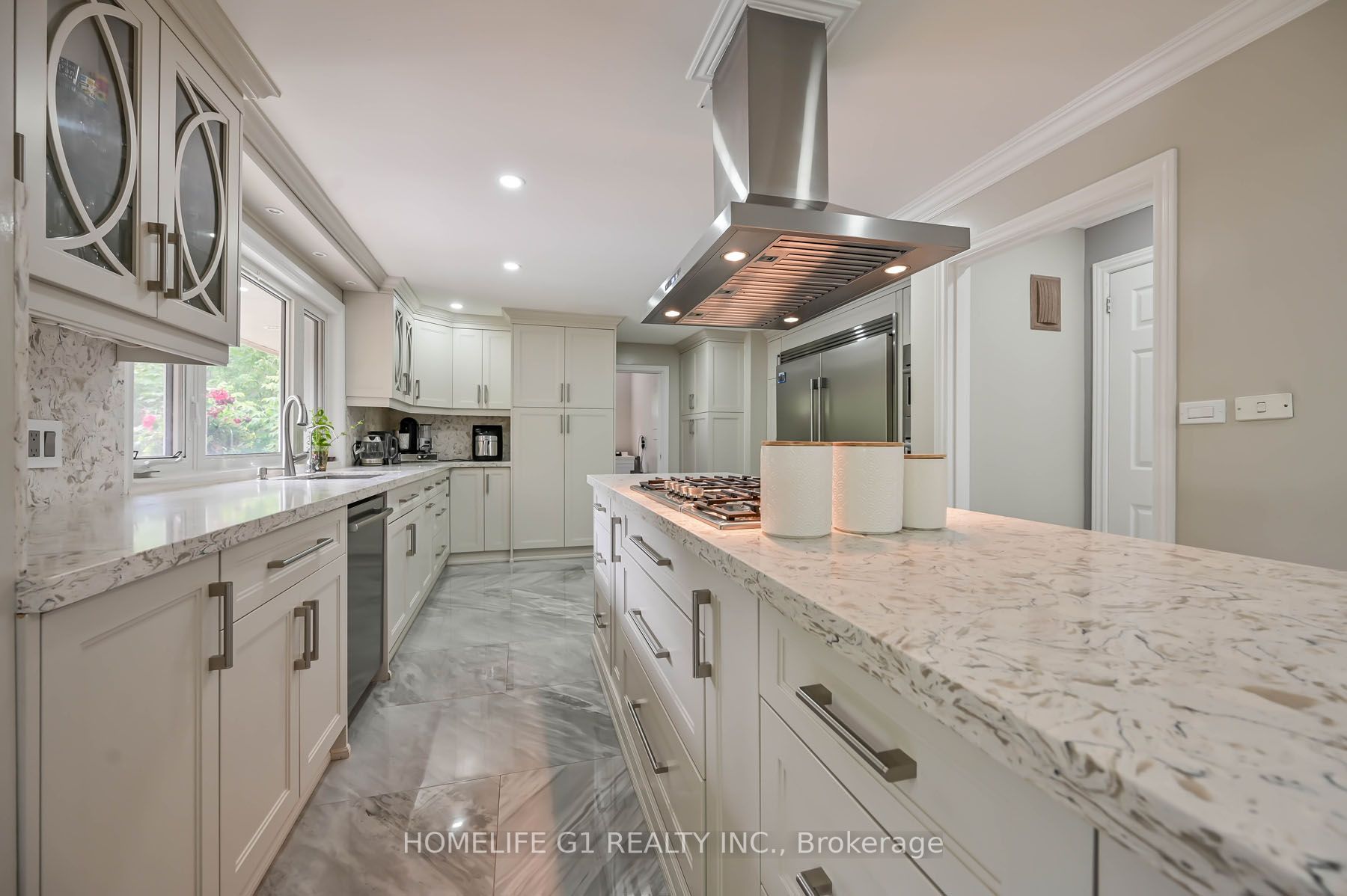 10 Douglas Pl