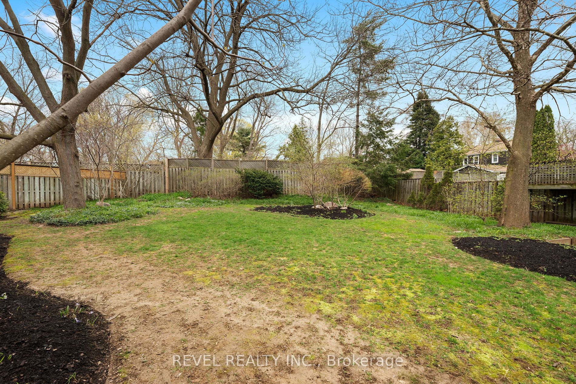 6839 Imperial Court
