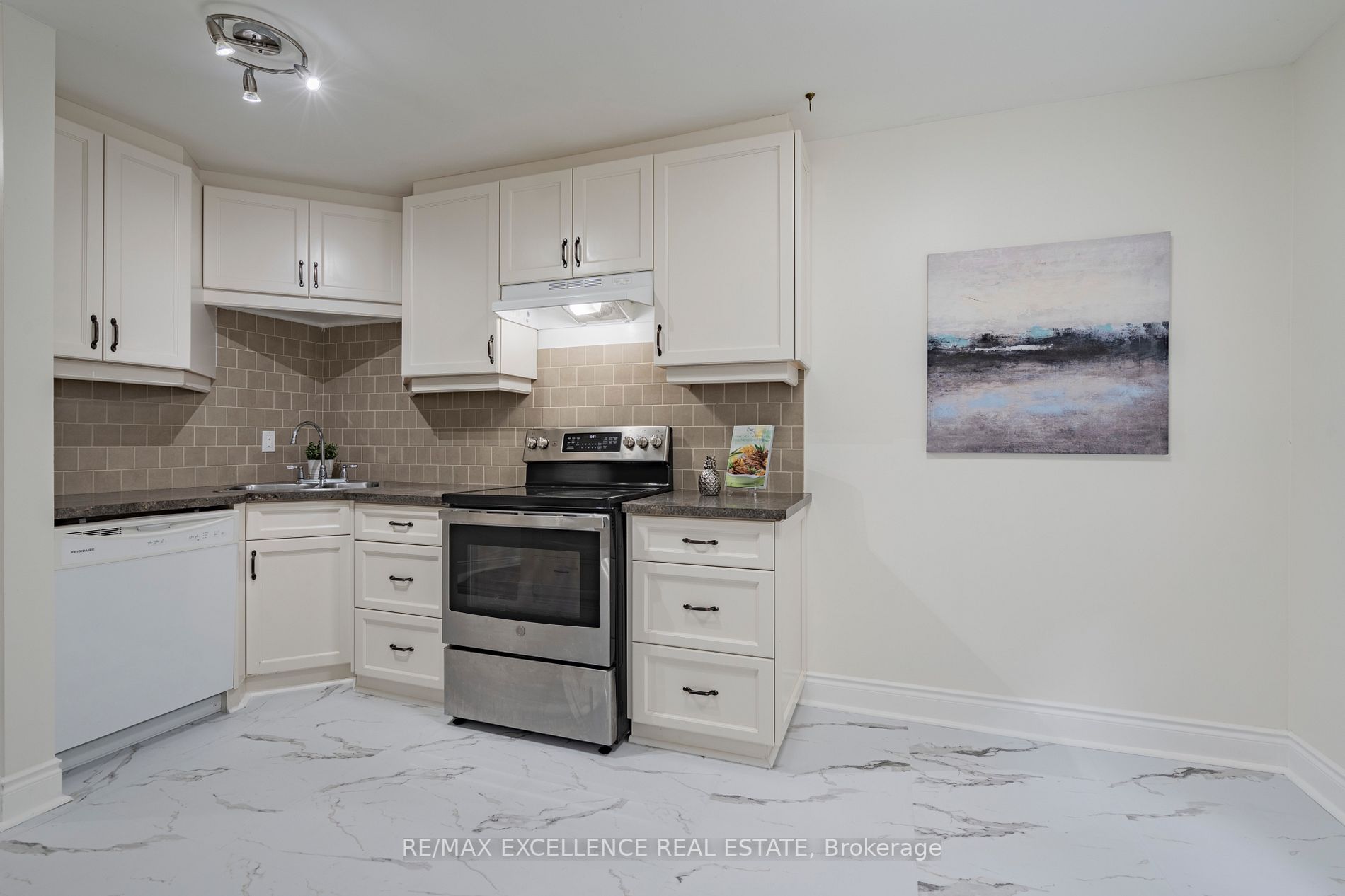 Listing X6711174 - Large Photo # 12
