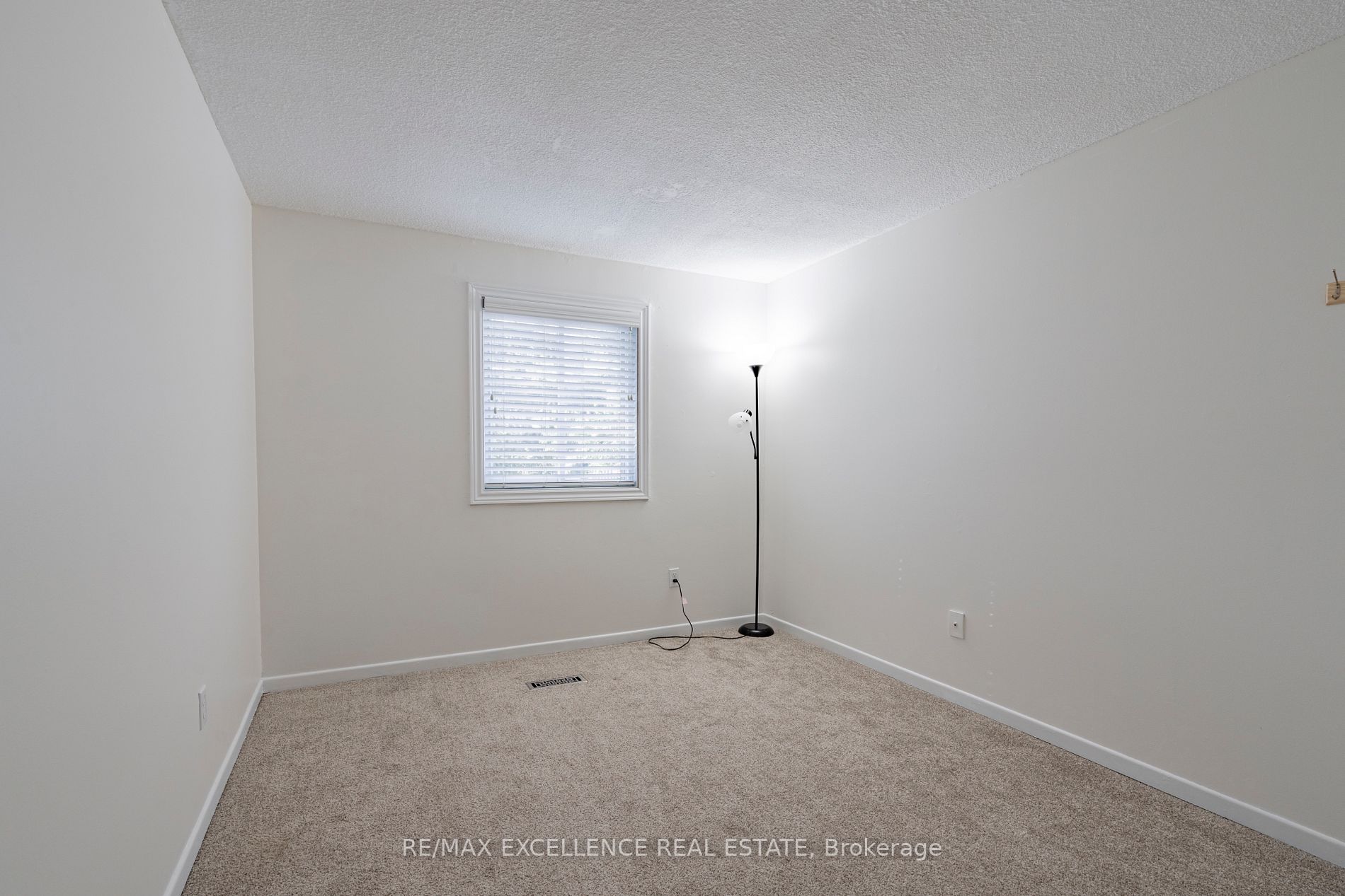Listing X6711174 - Large Photo # 27
