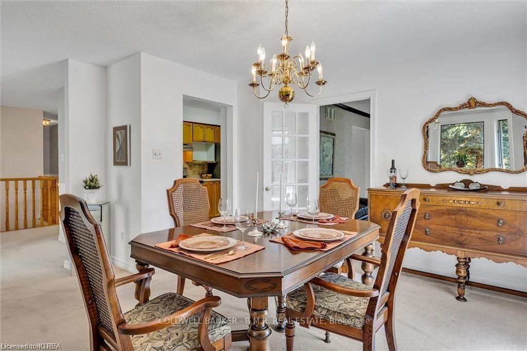 6 Huntingwood Cres