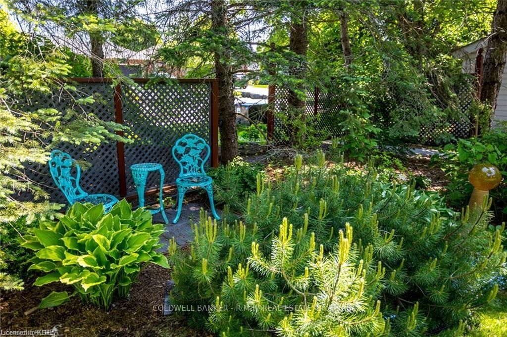 6 Huntingwood Cres
