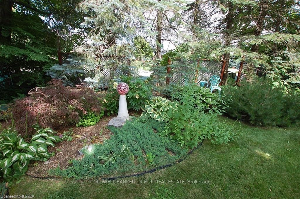 6 Huntingwood Cres