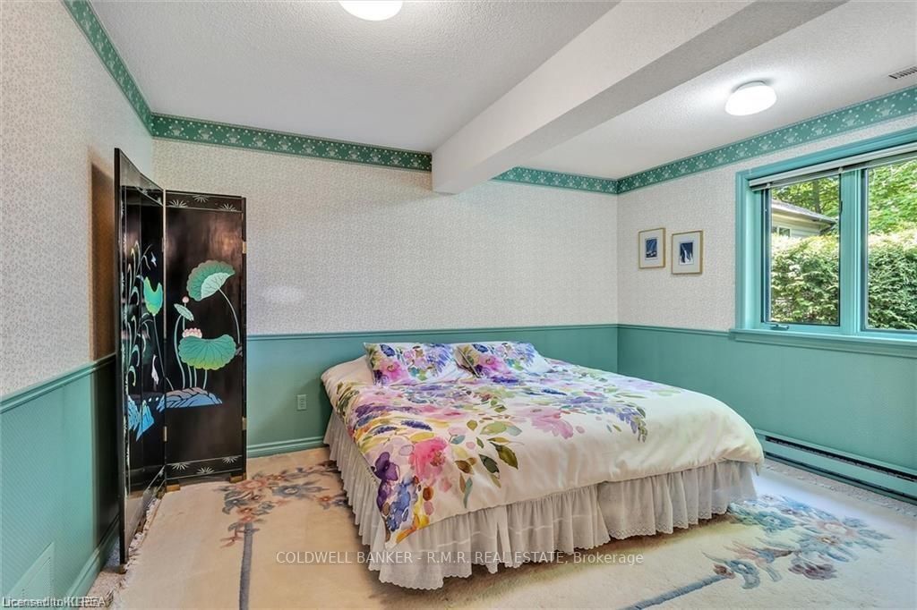 6 Huntingwood Cres