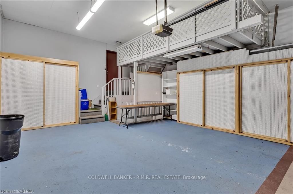 6 Huntingwood Cres