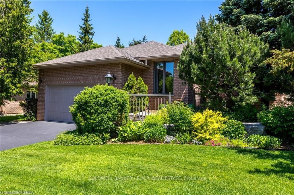 6 Huntingwood Cres