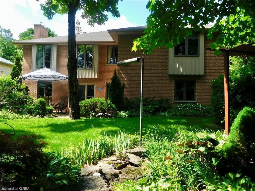 6 Huntingwood Cres