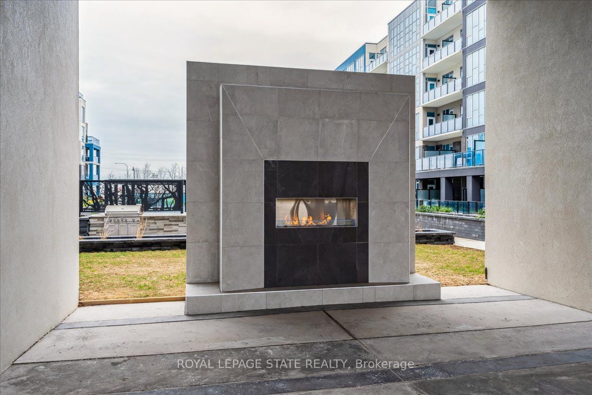 16 Concord Pl, #150