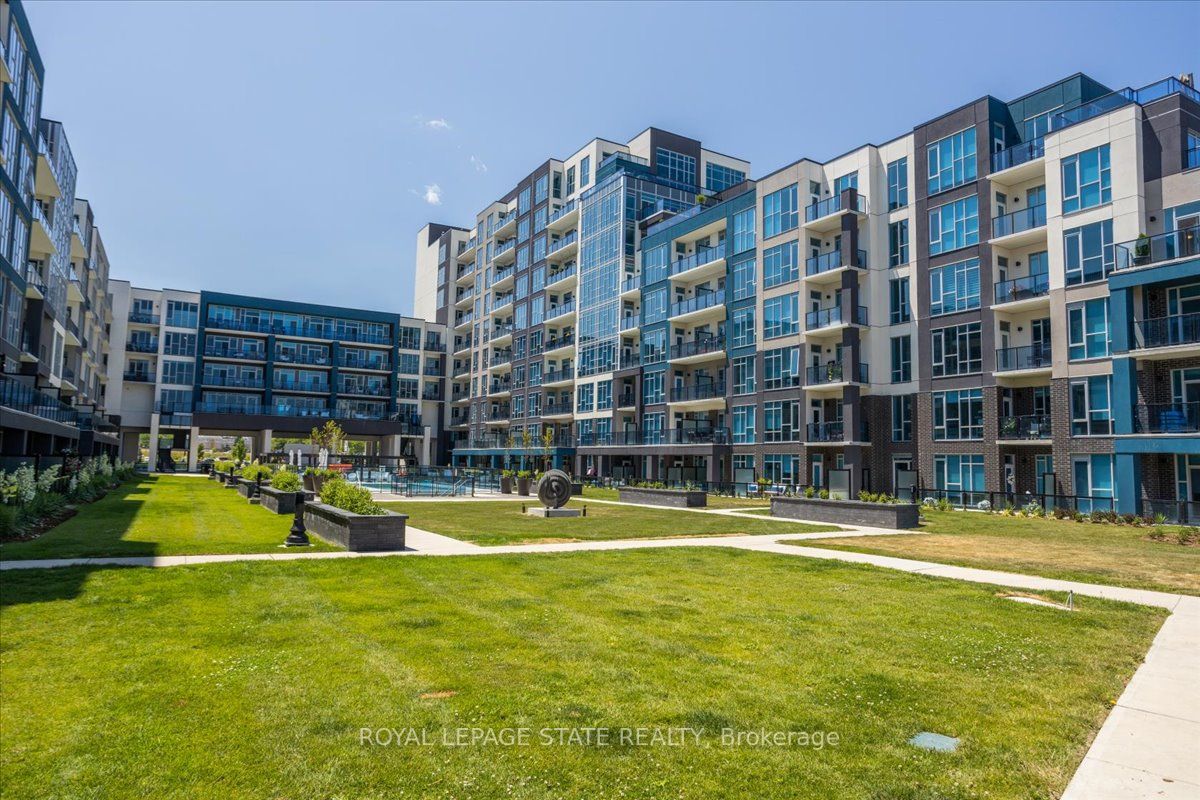16 Concord Pl, #150