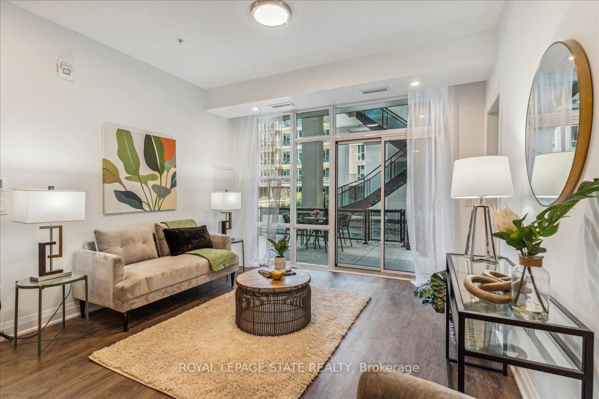 16 Concord Pl, #150