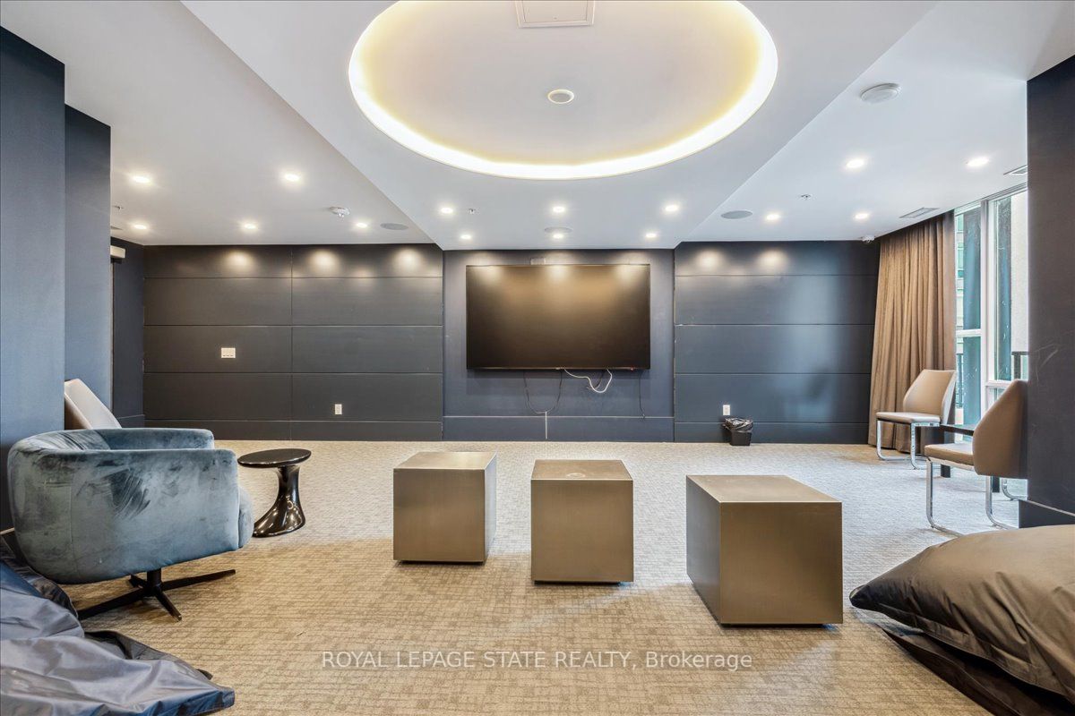 16 Concord Pl, #150