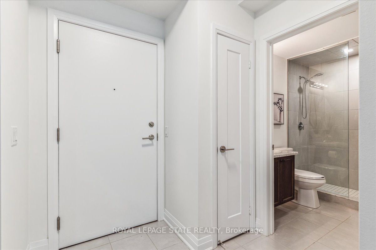 16 Concord Pl, #150