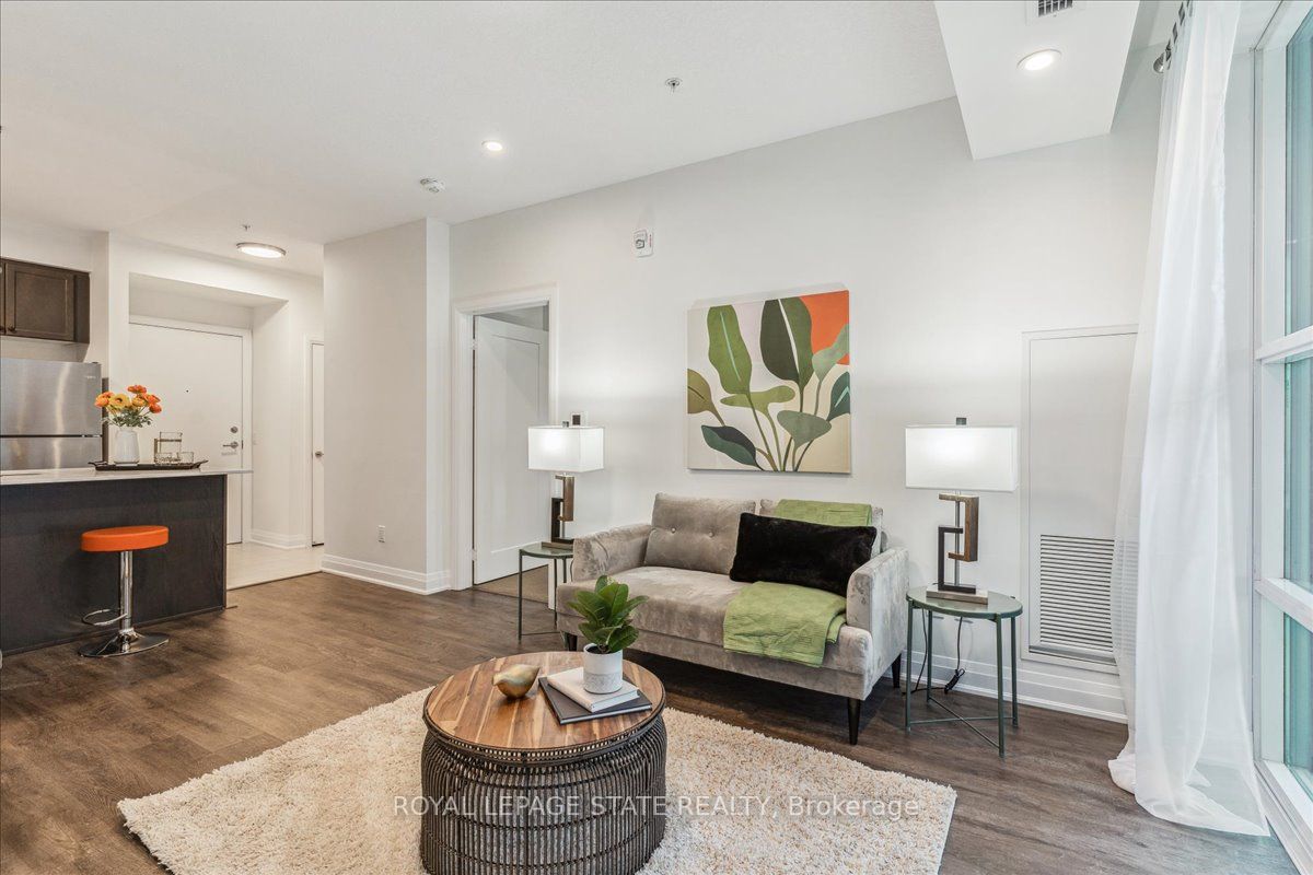 16 Concord Pl, #150
