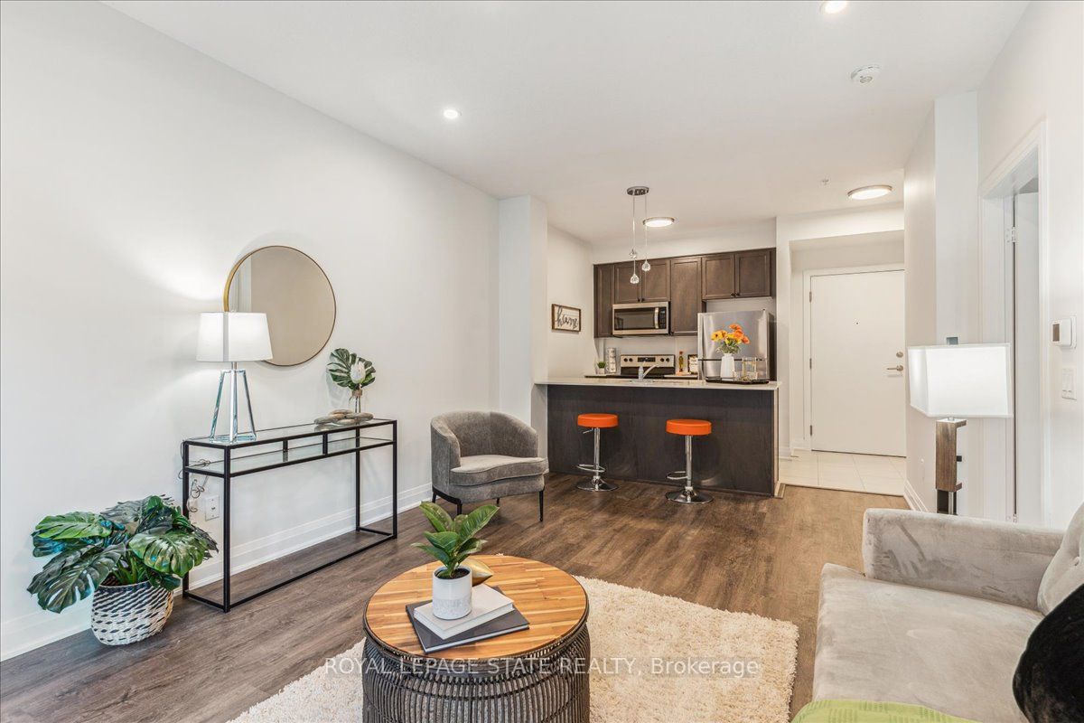 16 Concord Pl, #150
