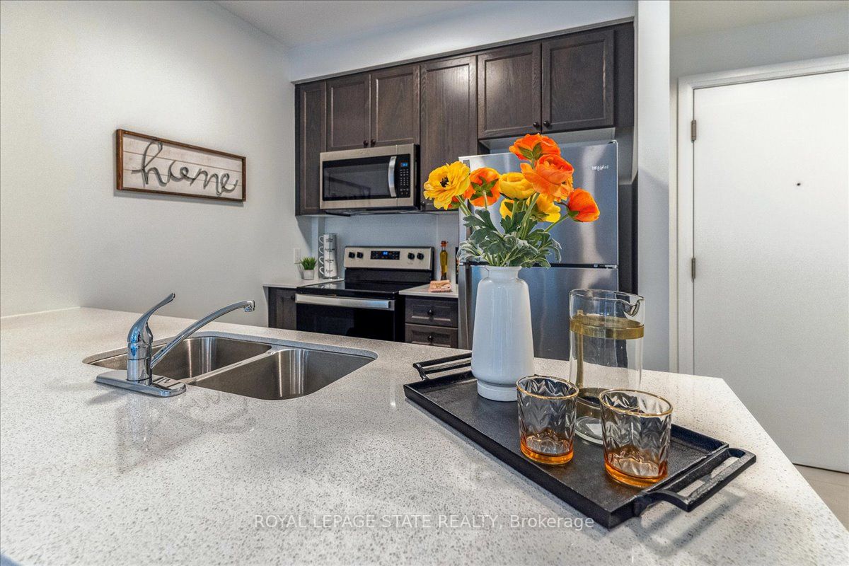 16 Concord Pl, #150
