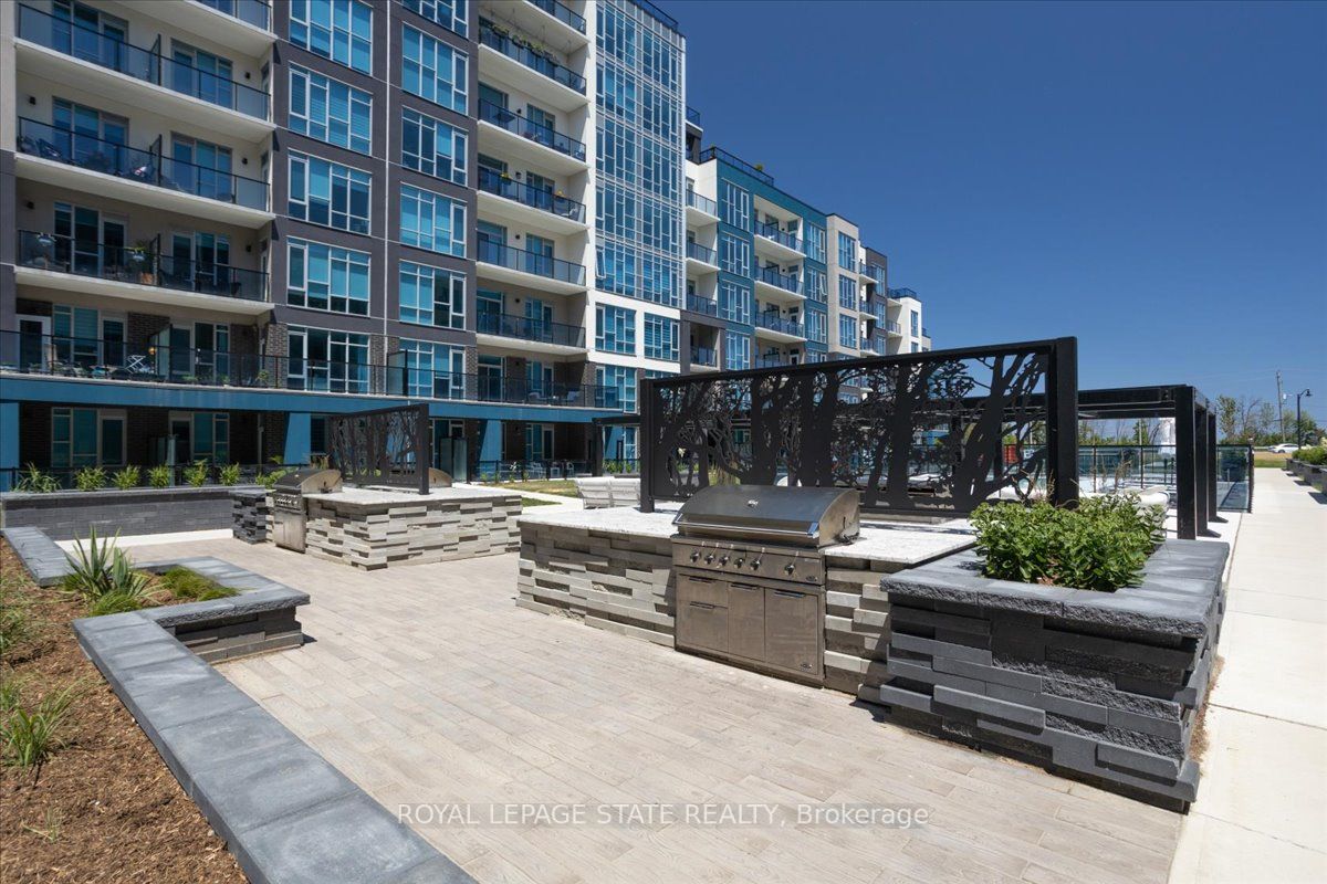 16 Concord Pl, #150