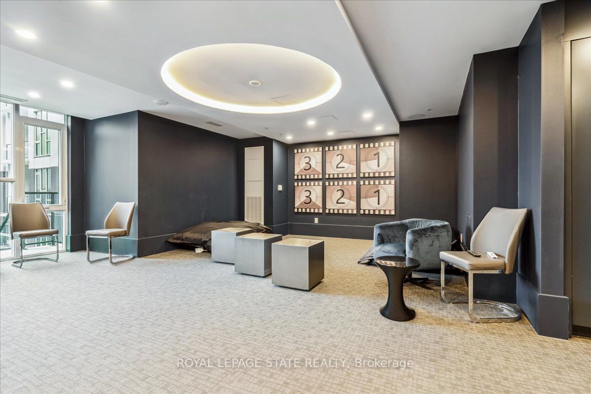 16 Concord Pl, #150