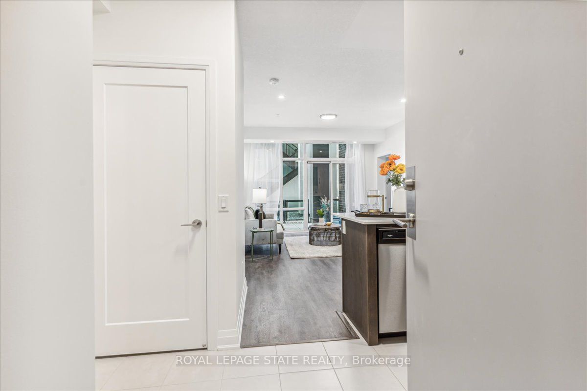 16 Concord Pl, #150