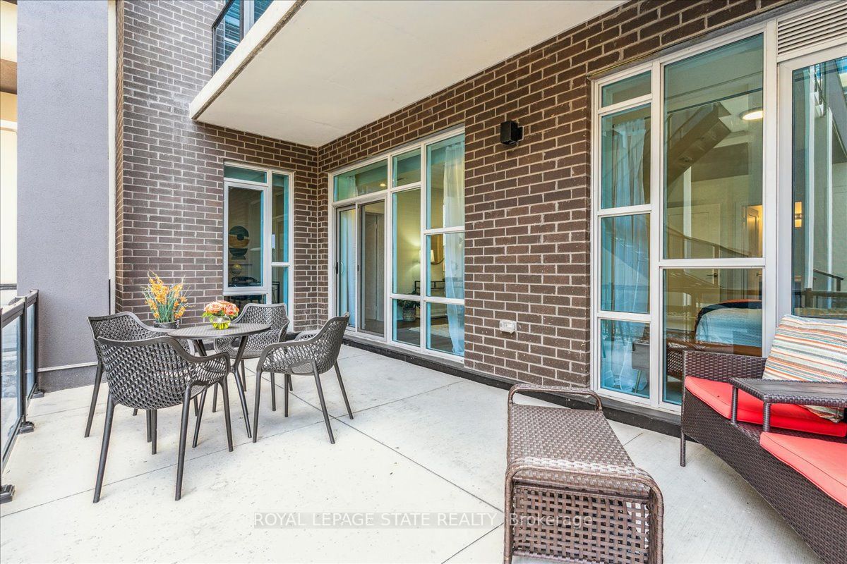 16 Concord Pl, #150