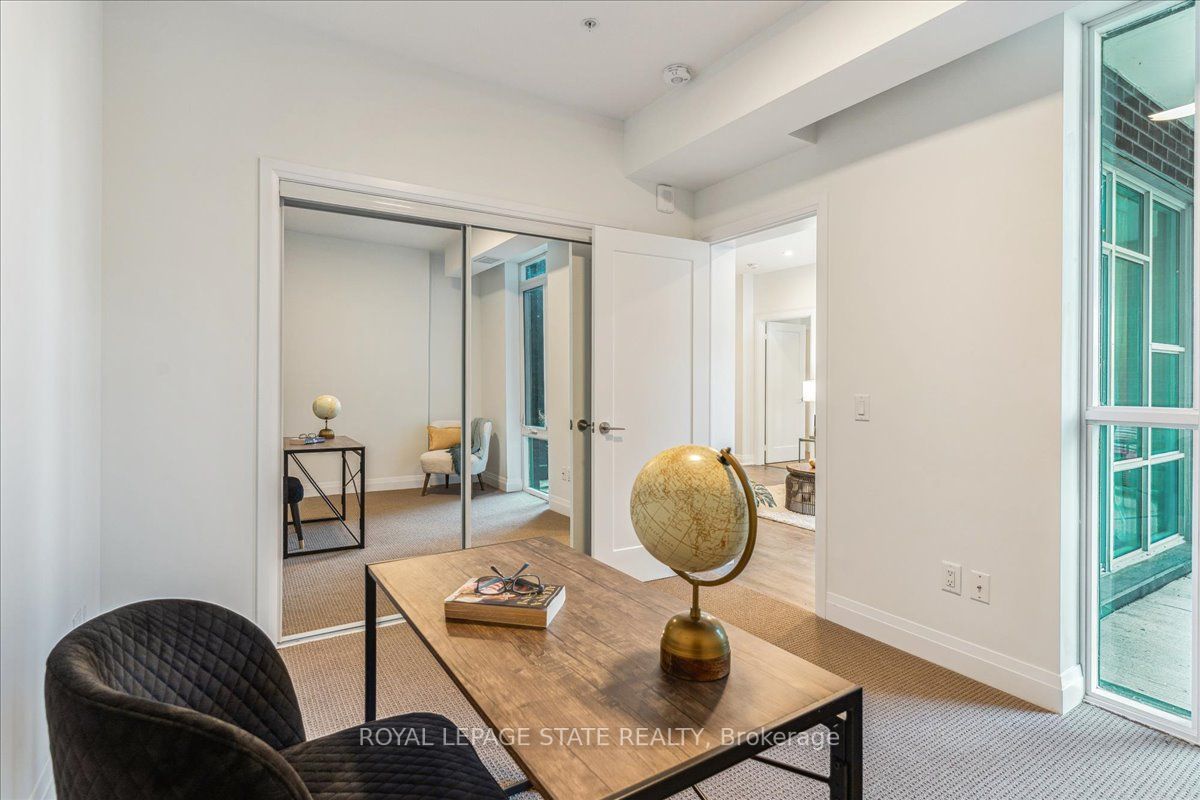 16 Concord Pl, #150
