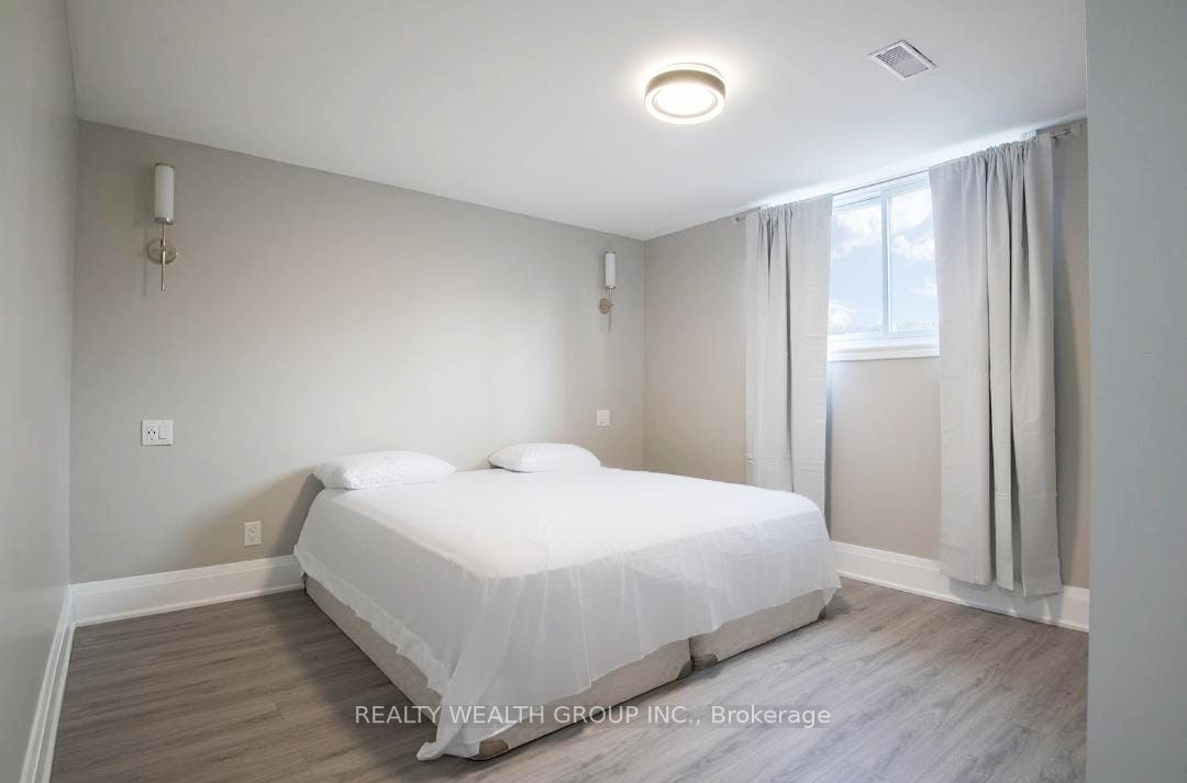 50 Belleville St
