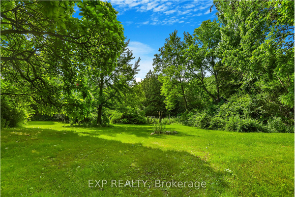 671 Lions Club Rd, Hamilton