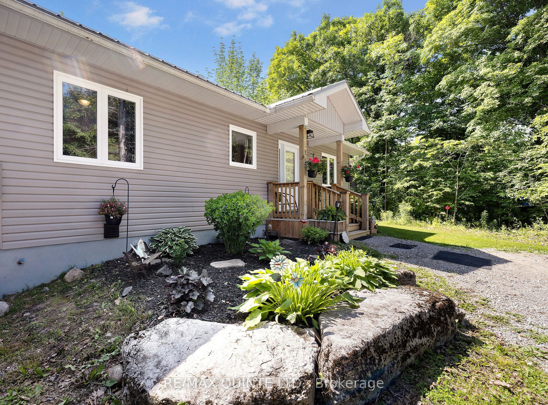 35 WILDROSE Circle