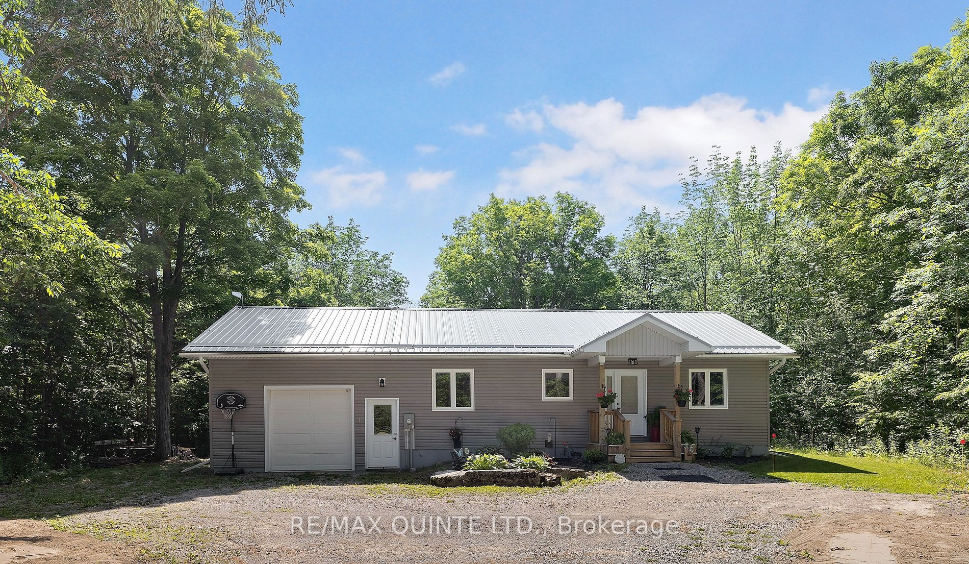 35 WILDROSE Circle