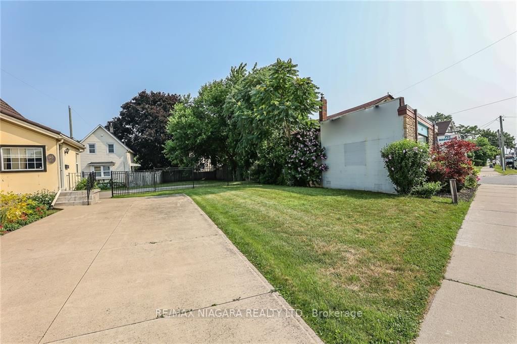 147 Welland Ave
