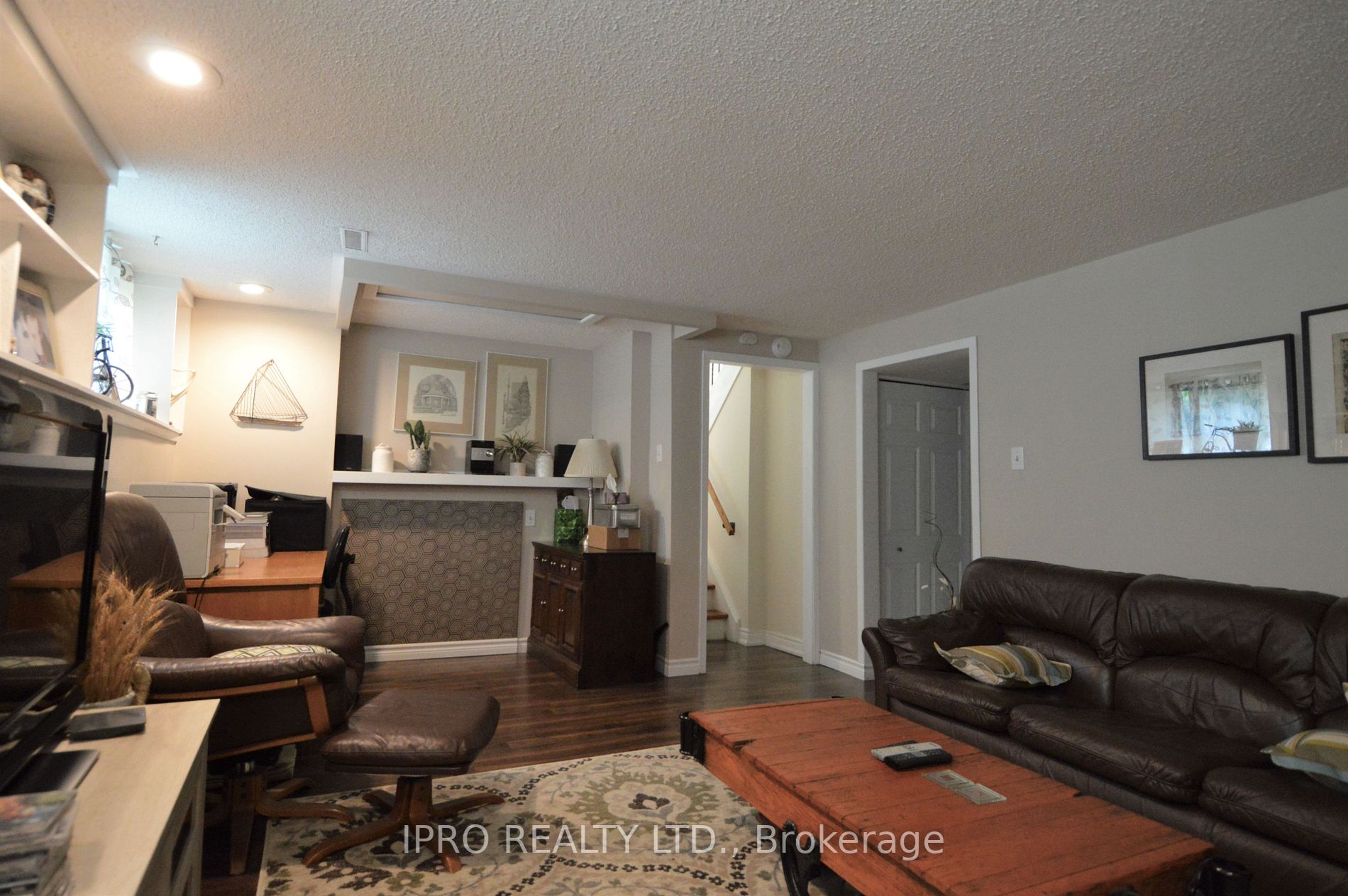 9 Lynda Ave