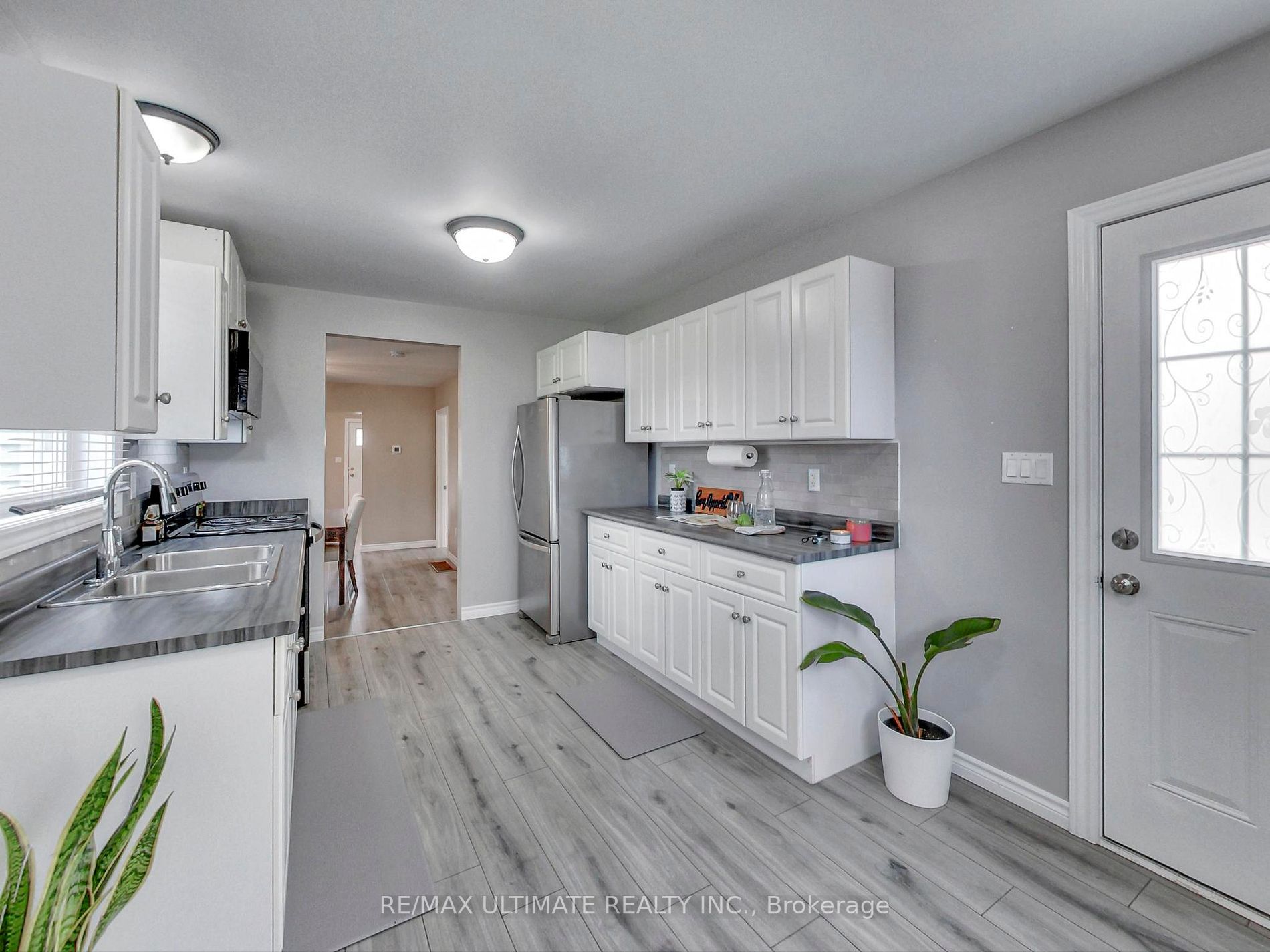 14 Burnham Avenue