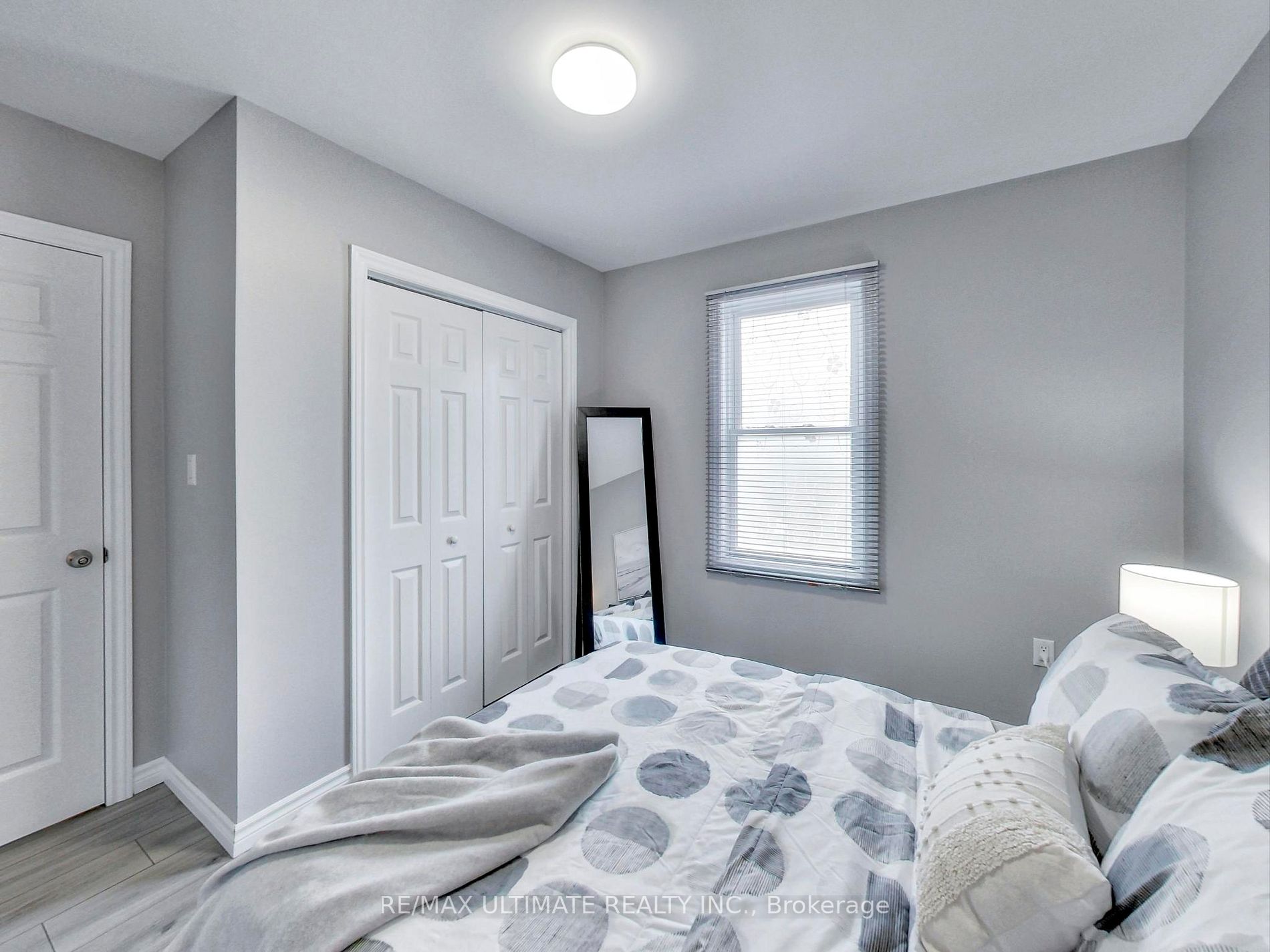 14 Burnham Avenue